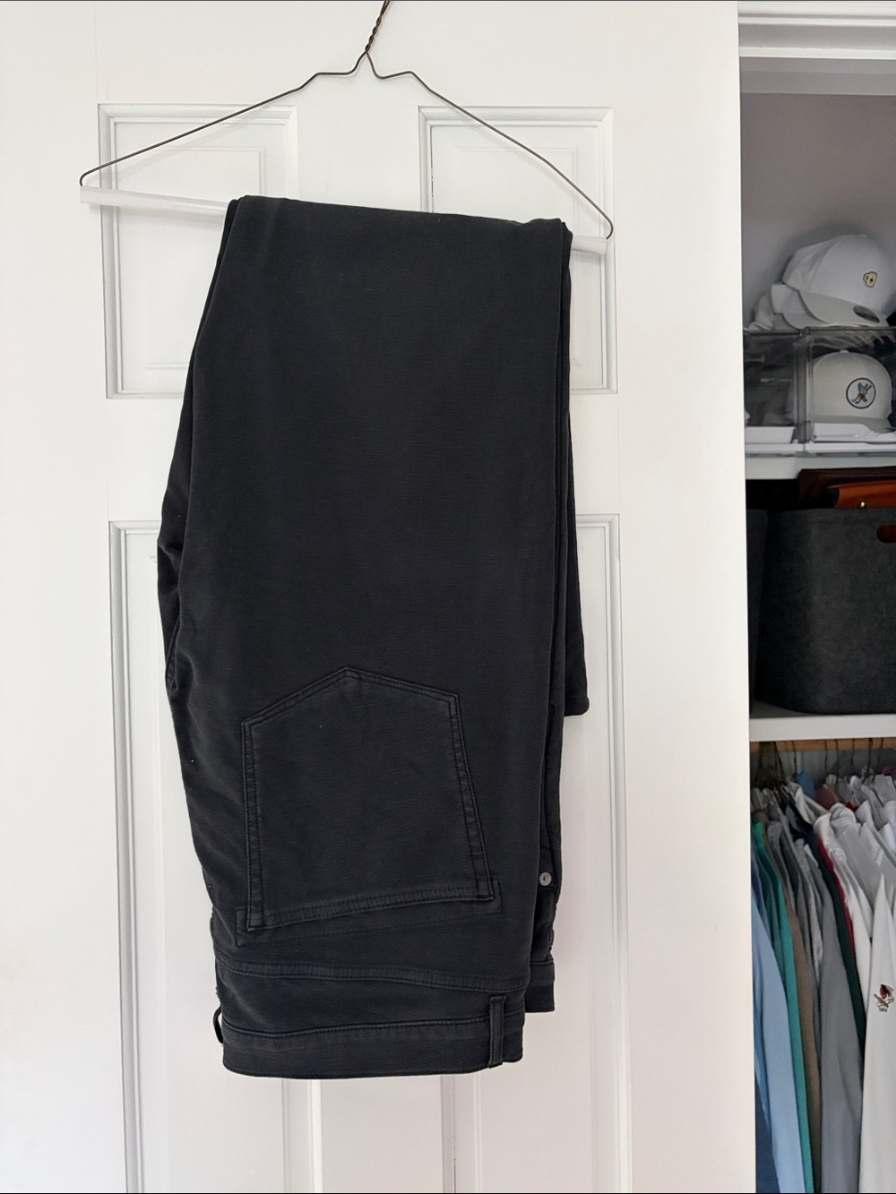 Faherty Men's Black Stretch Jeans